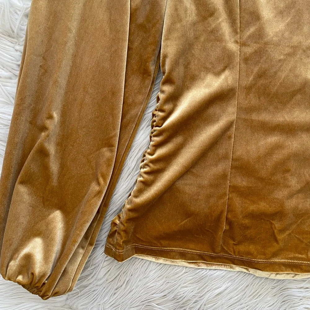 Boston Proper Gold Velvet Ruched Sweetheart Neckline Top Long Sleeve Shirt Top - Picture 8 of 9